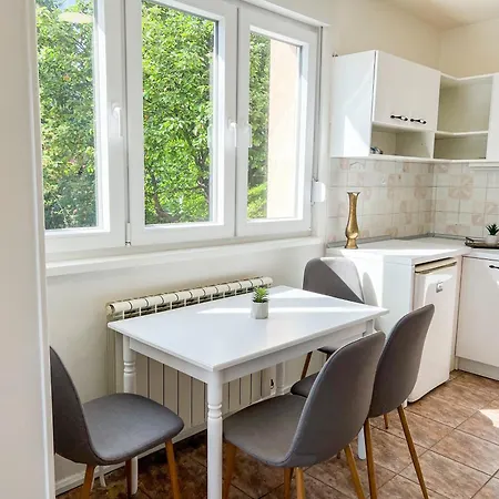 Zen - Quiet Comfort Apartment